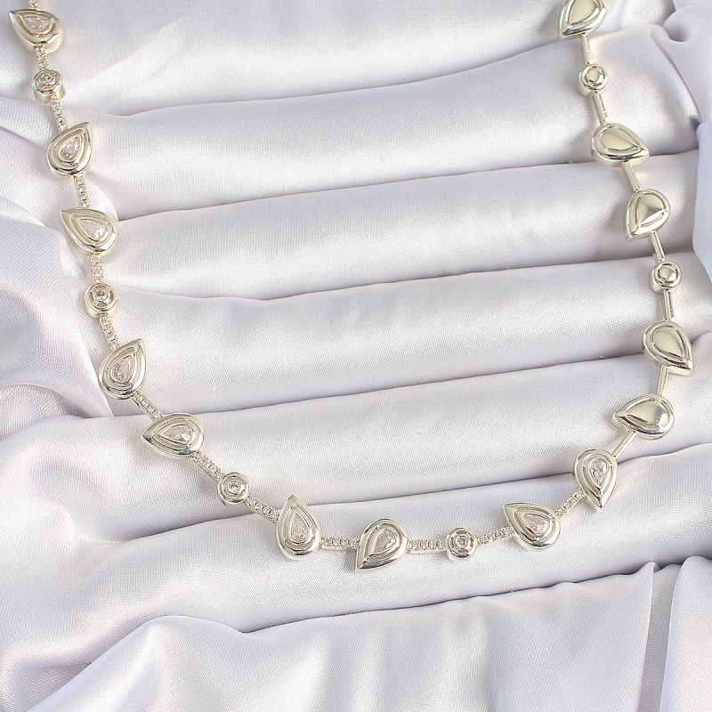 Pirinç Gold Renk Zirkon Taşlı Damla Model VIP Seri Exclusive Kadın Kolye