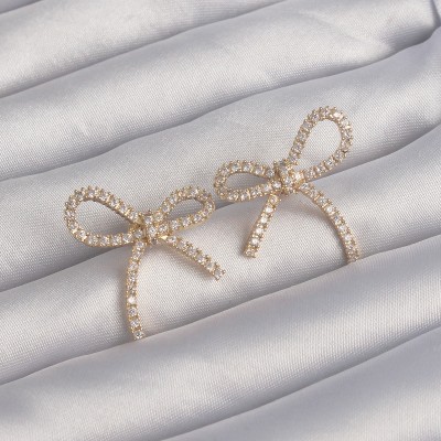 Pirinç Gold Renk Zirkon Taşlı Fiyonk Küpe