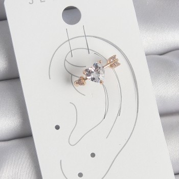 Pirinç Gold Renk Zirkon Taşlı Kalp Ok Model Kadın Kıkırdak Küpe