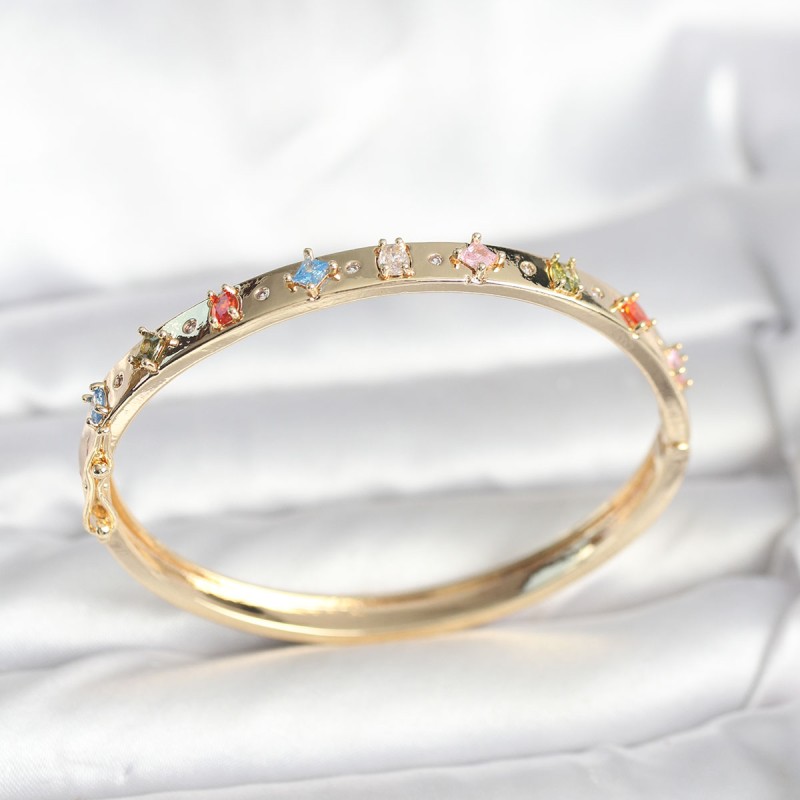 Pirinç Gold Renk Zirkon Taşlı Kelepçe Bileklik