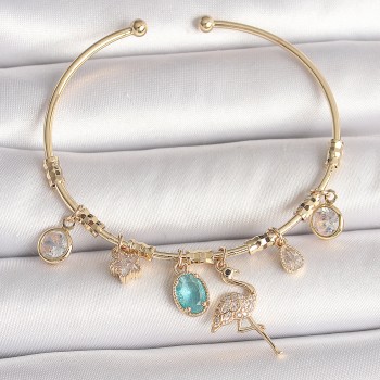 Pirinç Gold Renk Zirkon Taşlı Sallantı Filamingo Figür Charm Kadın Bileklik