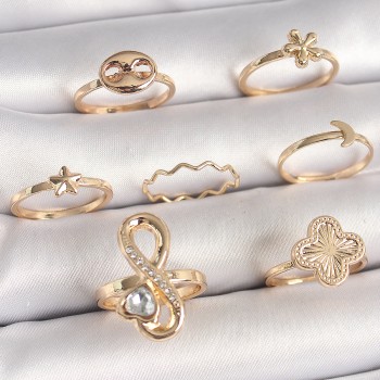 Pirinç Gold Renk Zirkon Taşlı Sonsuzluk Figür Yıldız Detay Kadın Yüzük Kombini