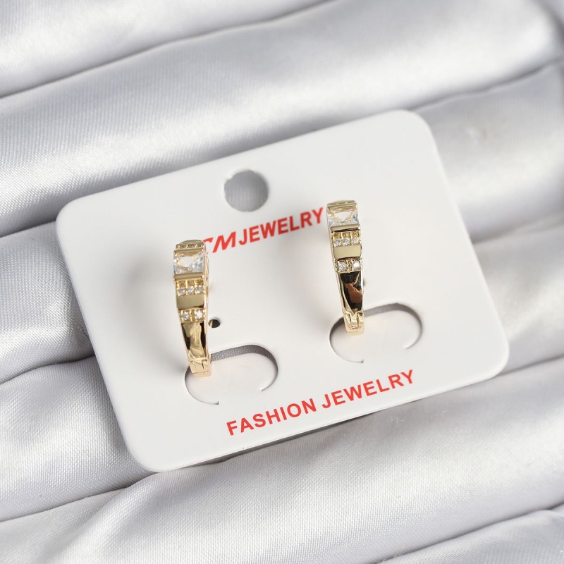 Pirinç Gold Renk Zirkon Taşlı Vintage Kadın Küpe