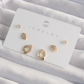 Pirinç Gold Renk Zirkon Taşlı Yaprak Model Küpe Seti