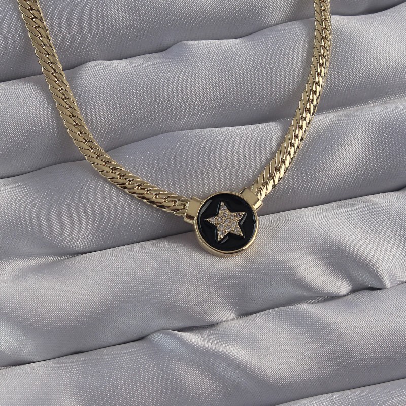 Pirinç Gold Renk Zirkon Taşlı Yıldız Model Siyah Mineli Ezme Zincirli Serenay Kolyesi