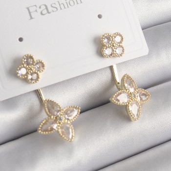 Pirinç Gold Renk Zirkon Taşlı Yonca Model Kadın Küpe