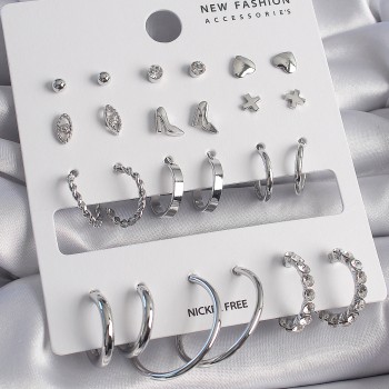 Pirinç Gümüş Renk 12 Çift Kadın Küpe Seti