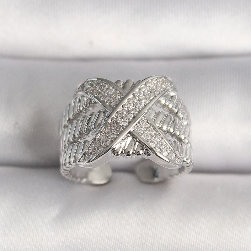 Pirinç Gümüş Renk Ayarlanabilir Zirkon Taşlı X Model Kadın Yüzük