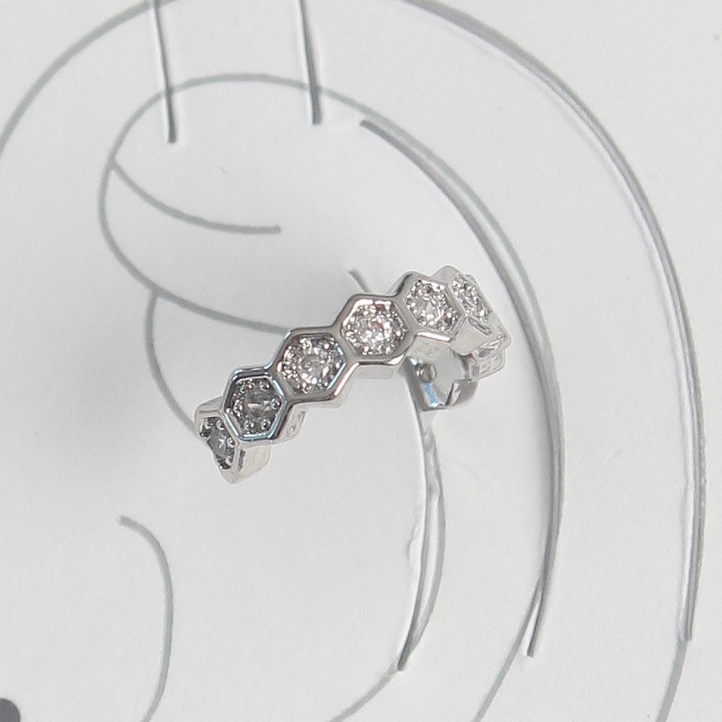 Pirinç Gümüş Renk Bal Peteği Model Zirkon Taşlı Kadın Kıkırdak Küpe