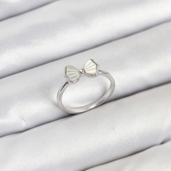 Pirinç Gümüş Renk Fiyonk Model Kadın Yüzük