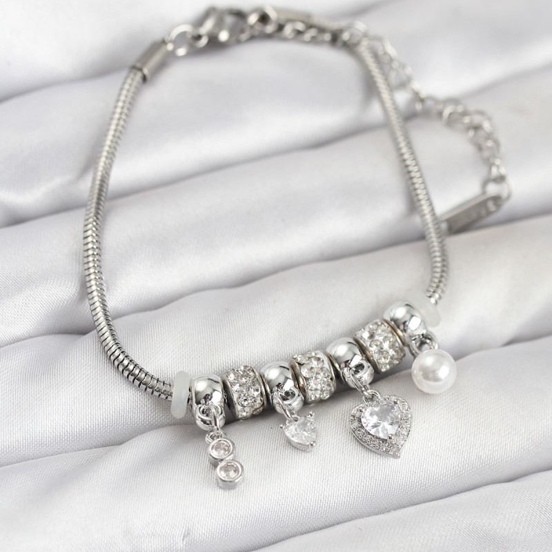 Pirinç Gümüş Renk Kalp Charmlı Kadın Bileklik