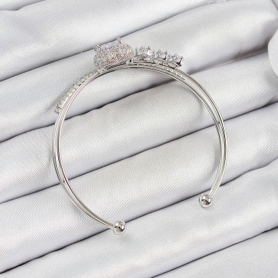 Pirinç Gümüş Renk Kalpli Zirkon Taşlı Kadın Bileklik