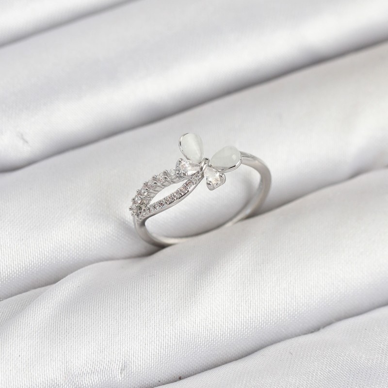 Pirinç Gümüş Renk Kelebek Zirkon Taşlı Kadın Yüzük