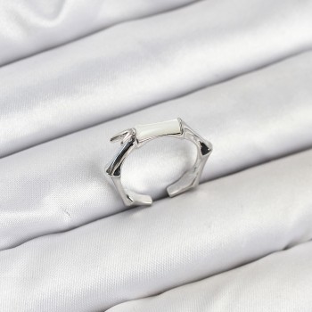 Pirinç Gümüş Renk Kemik Model Kadın Yüzük