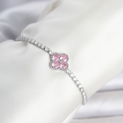 Pirinç Gümüş Renk Pembe Zirkon Taşlı Yonca Model Su Yolu Kadın Bileklik