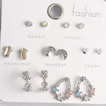 Pirinç Gümüş Renk Renkli Zirkon Taşlı Halka Damla Figür Hilal Detay 7 Çift Kadın Küpe Seti