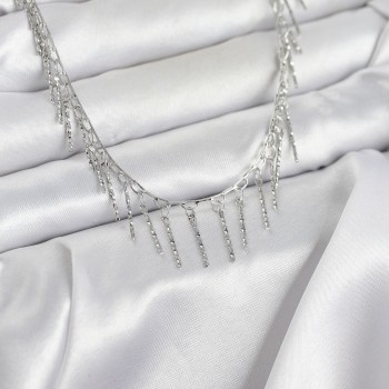 Pirinç Gümüş Renk Saçaklı Model Kadın Kolye