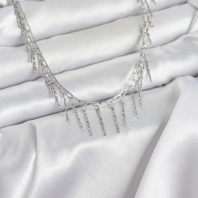 Pirinç Gümüş Renk Saçaklı Model Kadın Kolye