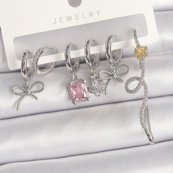 Pirinç Gümüş Renk Sallantı Kurdele Kuyruklu Yıldız Figür Pembe Kare Zirkon Taş Detay Kadın Küpe Seti