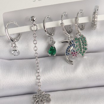 Pirinç Gümüş Renk Sallantı Zirkon Taşlı Ağaç Figür Çoklu Kadın Küpe Seti