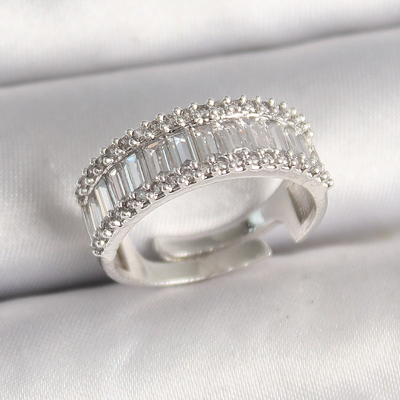 Pirinç Gümüş Renk Su Yolu Zirkon Taşlı Ayarlanabilir Model Kadın Yüzük