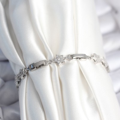 Pirinç Gümüş Renk Yıldız Model Kadın Bileklik