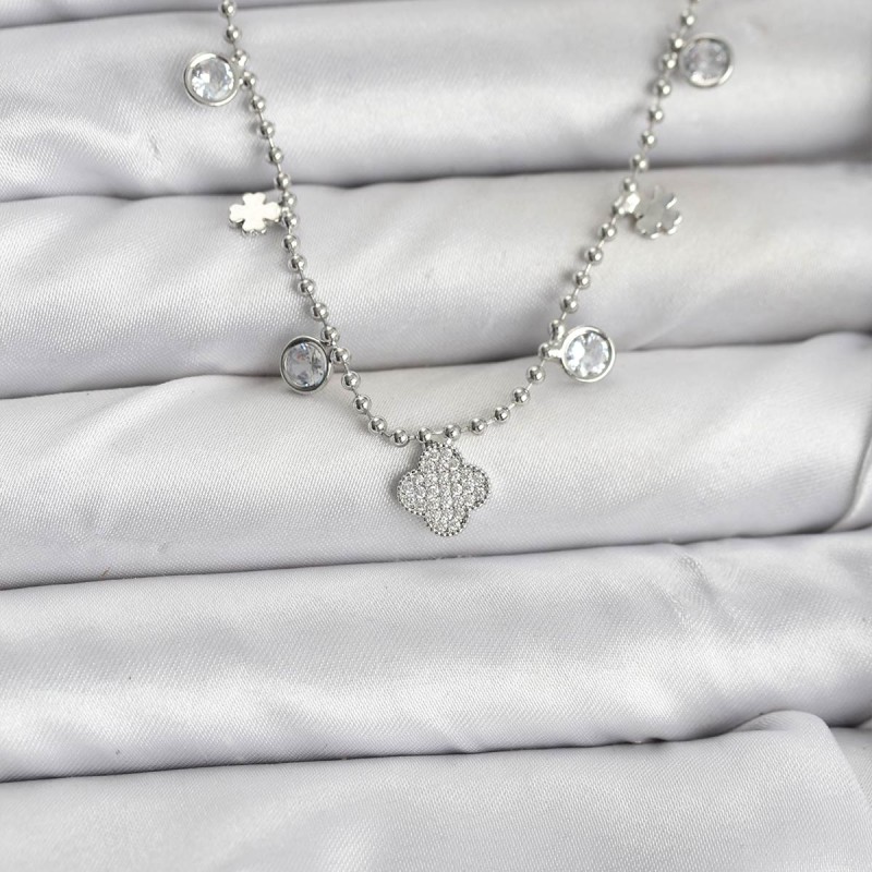 Pirinç Gümüş Renk Yonca Model Kadın Kolye