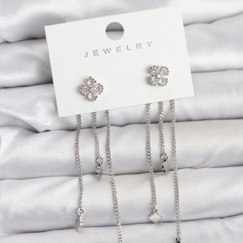 Pirinç Gümüş Renk Yonca Model Sallantılı Kadın Küpe