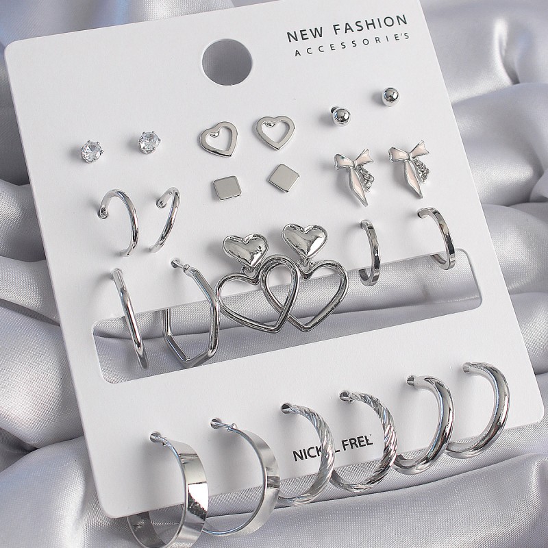 Pirinç Gümüş Renk Zirkon Taşlı 12 Çift Kadın Küpe Seti