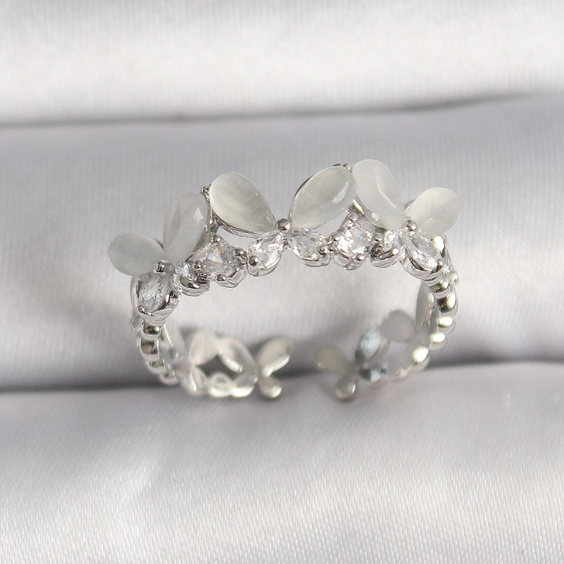 Pirinç Gümüş Renk Zirkon Taşlı Beyaz Mineli Kelebek Model Ayarlanabilir Yüzük