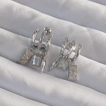 Pirinç Gümüş Renk Zirkon Taşlı Çoklu Aksesuarlı Yarım Halka Kaburga Küpe