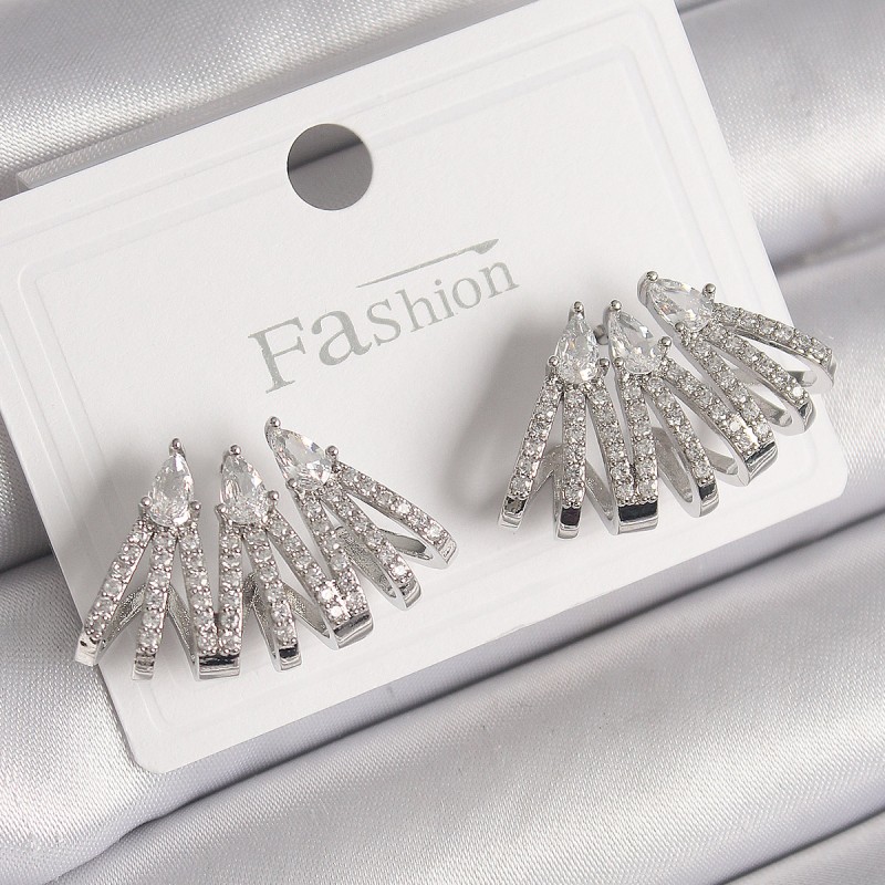 Pirinç Gümüş Renk Zirkon Taşlı Deniz Kabuğu Model Kadın Küpe