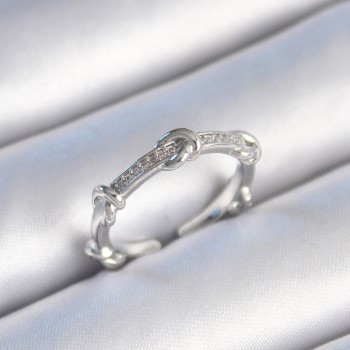 Pirinç Gümüş Renk Zirkon Taşlı Düğüm Model Kadın Yüzük