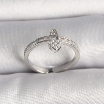 Pirinç Gümüş Renk Zirkon Taşlı İnci Detaylı Kilit Kalp Model Ayarlanabilir Yüzük