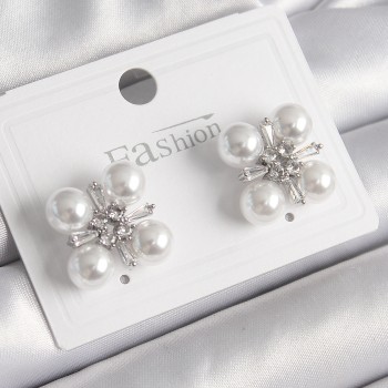 Pirinç Gümüş Renk Zirkon Taşlı İncili Kadın Küpe