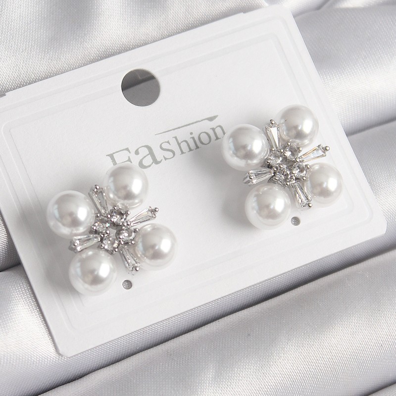 Pirinç Gümüş Renk Zirkon Taşlı İncili Kadın Küpe