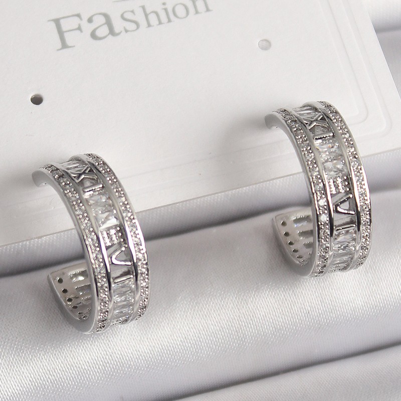 Pirinç Gümüş Renk Zirkon Taşlı İşleme Detay Halka Model Kadın Küpe