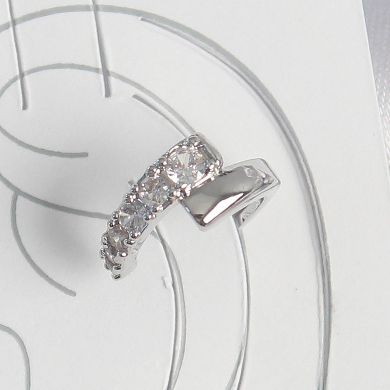 Pirinç Gümüş Renk Zirkon Taşlı Kadın Kıkırdak Küpe