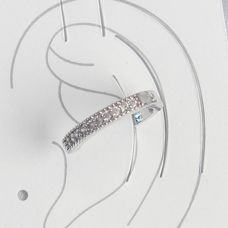 Pirinç Gümüş Renk Zirkon Taşlı Kadın Kıkırdak Model Küpe