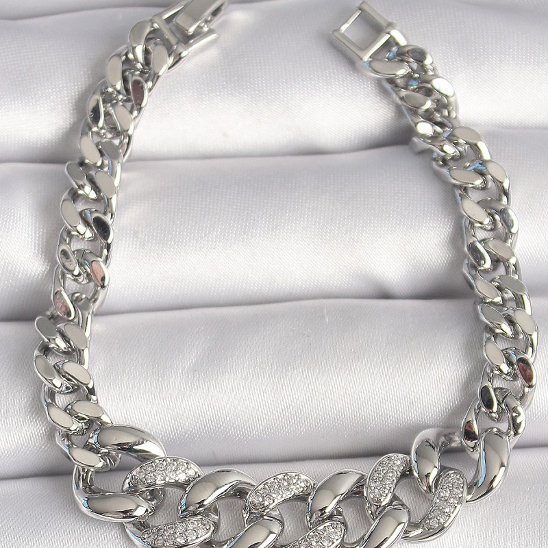 Pirinç Gümüş Renk Zirkon Taşlı Kalın Halka Model Kadın Bileklik