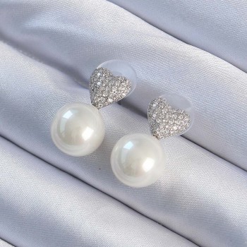 Pirinç Gümüş Renk Zirkon Taşlı Kalp Model İnci Tasarım Kadın Küpe