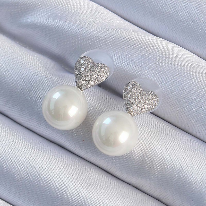 Pirinç Gümüş Renk Zirkon Taşlı Kalp Model İnci Tasarım Kadın Küpe