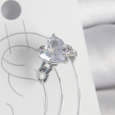 Pirinç Gümüş Renk Zirkon Taşlı Kalp Model Kadın Kıkırdak Küpe