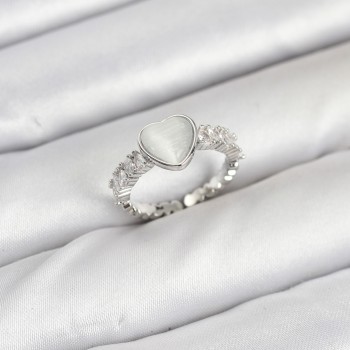 Pirinç Gümüş Renk Zirkon Taşlı Kalpli Kadın Yüzük