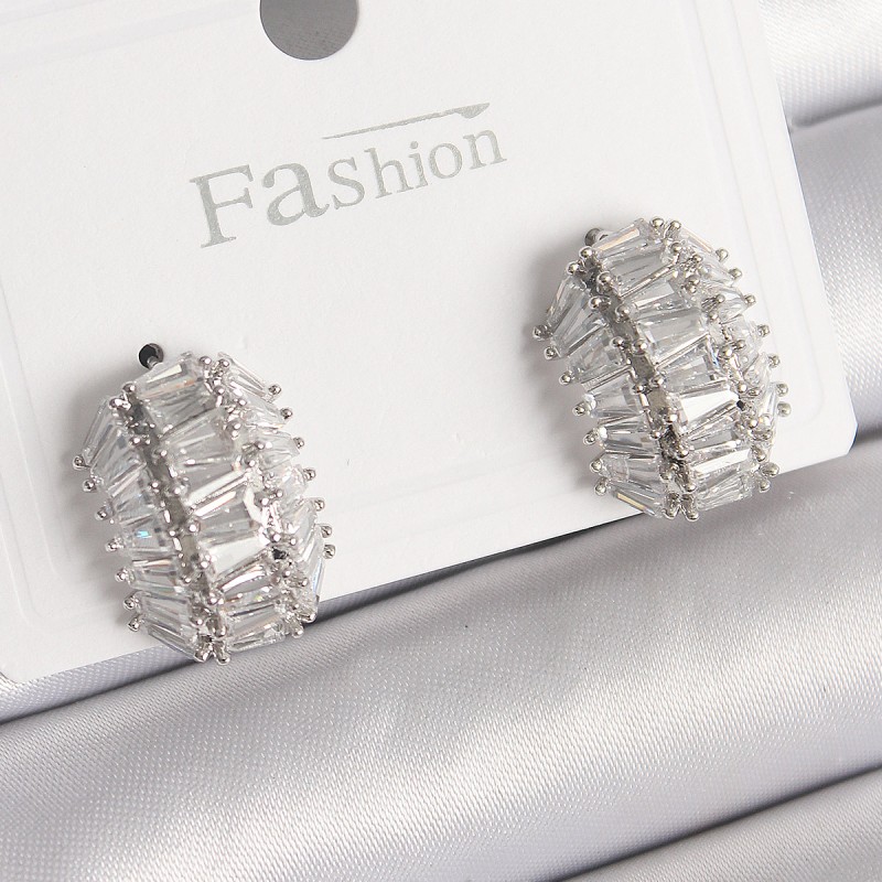 Pirinç Gümüş Renk Zirkon Taşlı Kaplumbağa Kabuğu Model Kadın Küpe