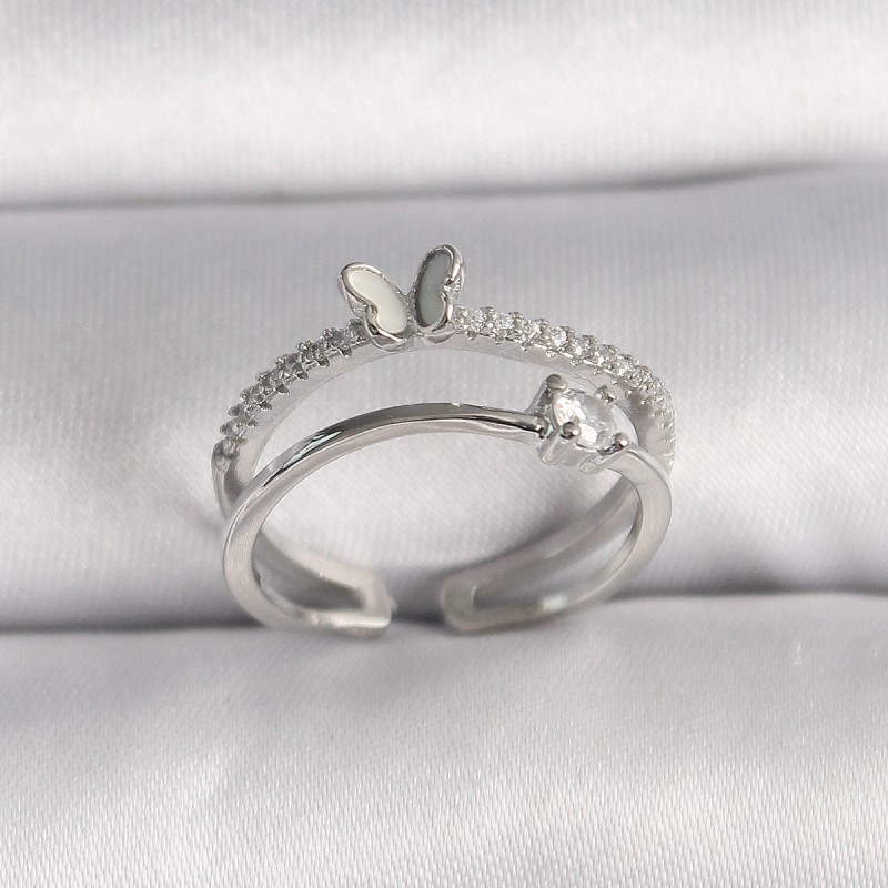 Pirinç Gümüş Renk Zirkon Taşlı Kelebek Figürlü Ayarlanabilir Yüzük