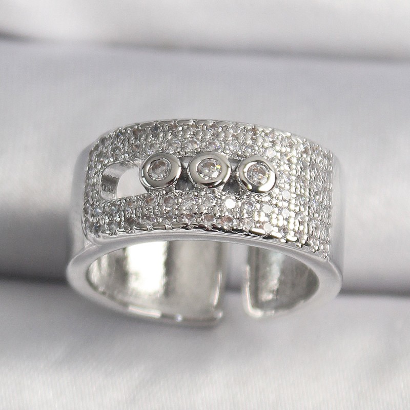 Pirinç Gümüş Renk Zirkon Taşlı Messika Model Kadın Yüzük