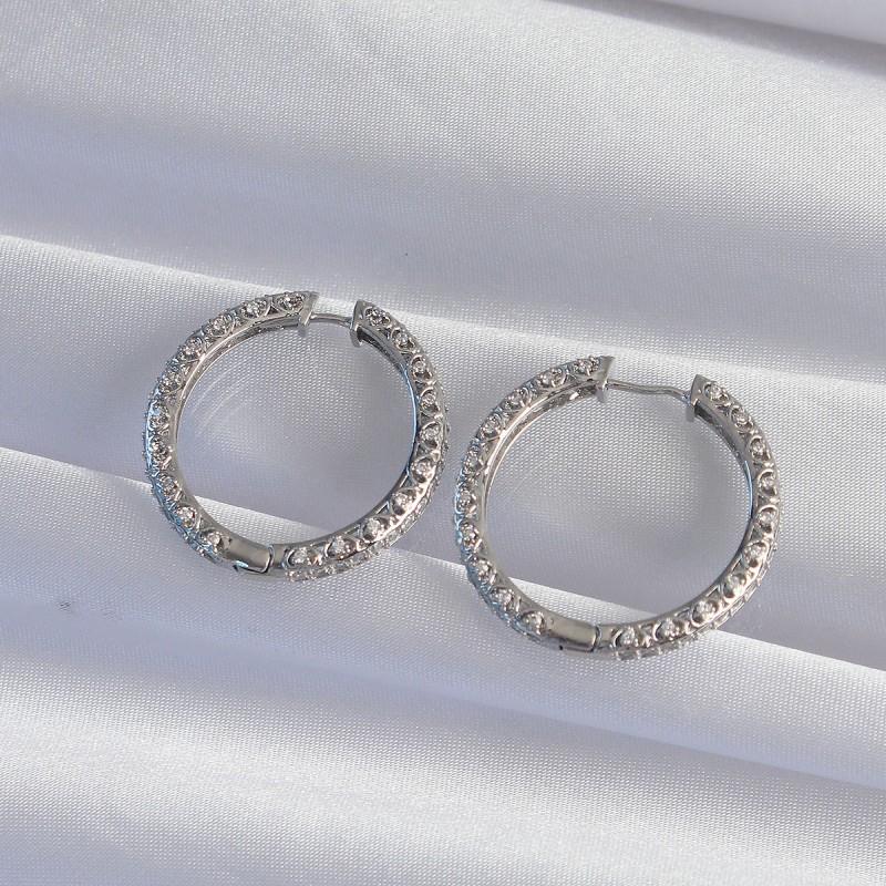 Pirinç Gümüş Renk Zirkon Taşlı Motifli Halka Küpe