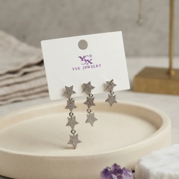 Pirinç Gümüş Renk Zirkon Taşlı Sallantılı Yıldız Model Kadın Küpe Seti