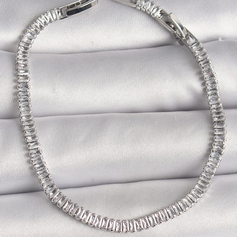 Pirinç Gümüş Renk Zirkon Taşlı Su Yolu Model Kadın Bileklik